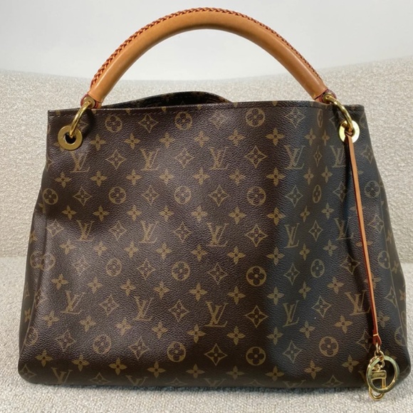 Authentic Louis Vuitton Artsy MM bag Monogram - Picture 1 of 16